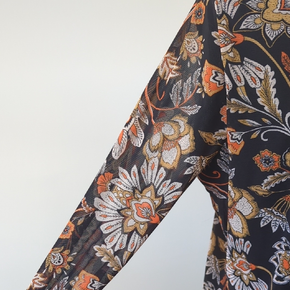 Floral Long Sleeve Women's Top - Picture 8 of 9